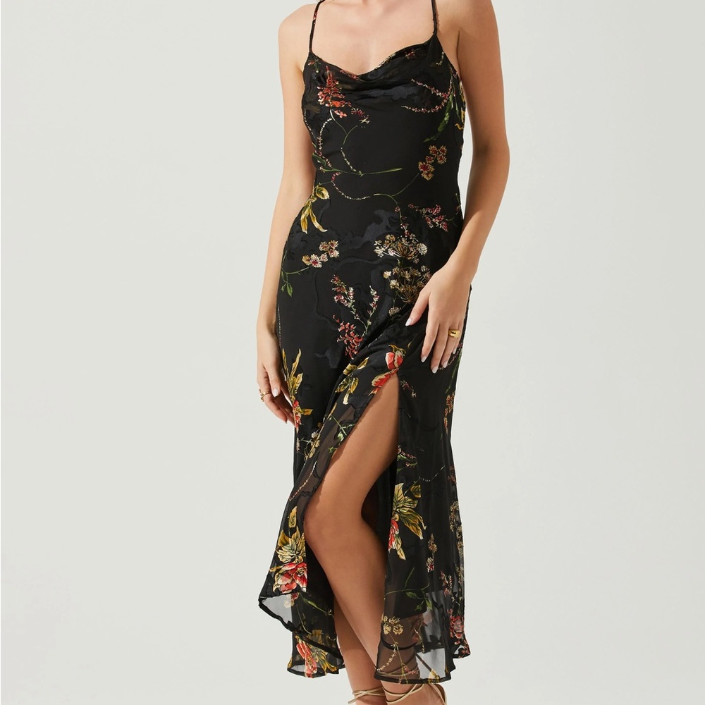 ASTR the Label GAIA FLORAL BURNOUT MIDI DRESS